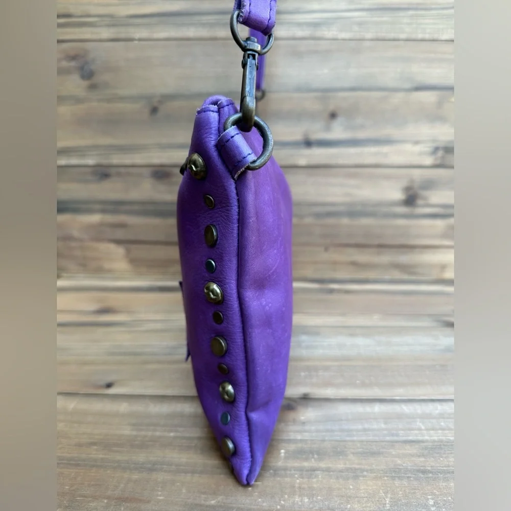 Viola Castellani Milano Studded Italian Leather ‘Star’ Patch Crossbody Handbag - Picture 5 of 14